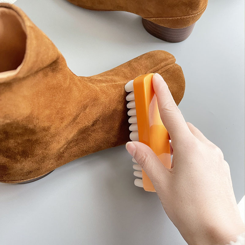 Escova de couro para botas de  - Sneaker Care Products avaliação e preço